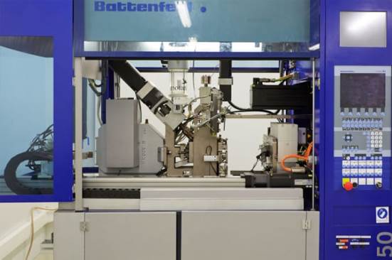 Battenfeld Microsystems 50 mikroinjekzio-makina
