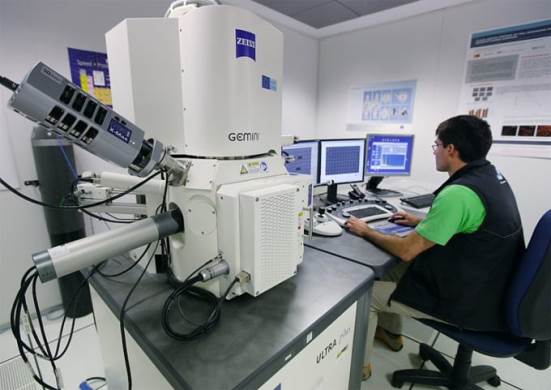 Scanning electronic microscope (SEM)